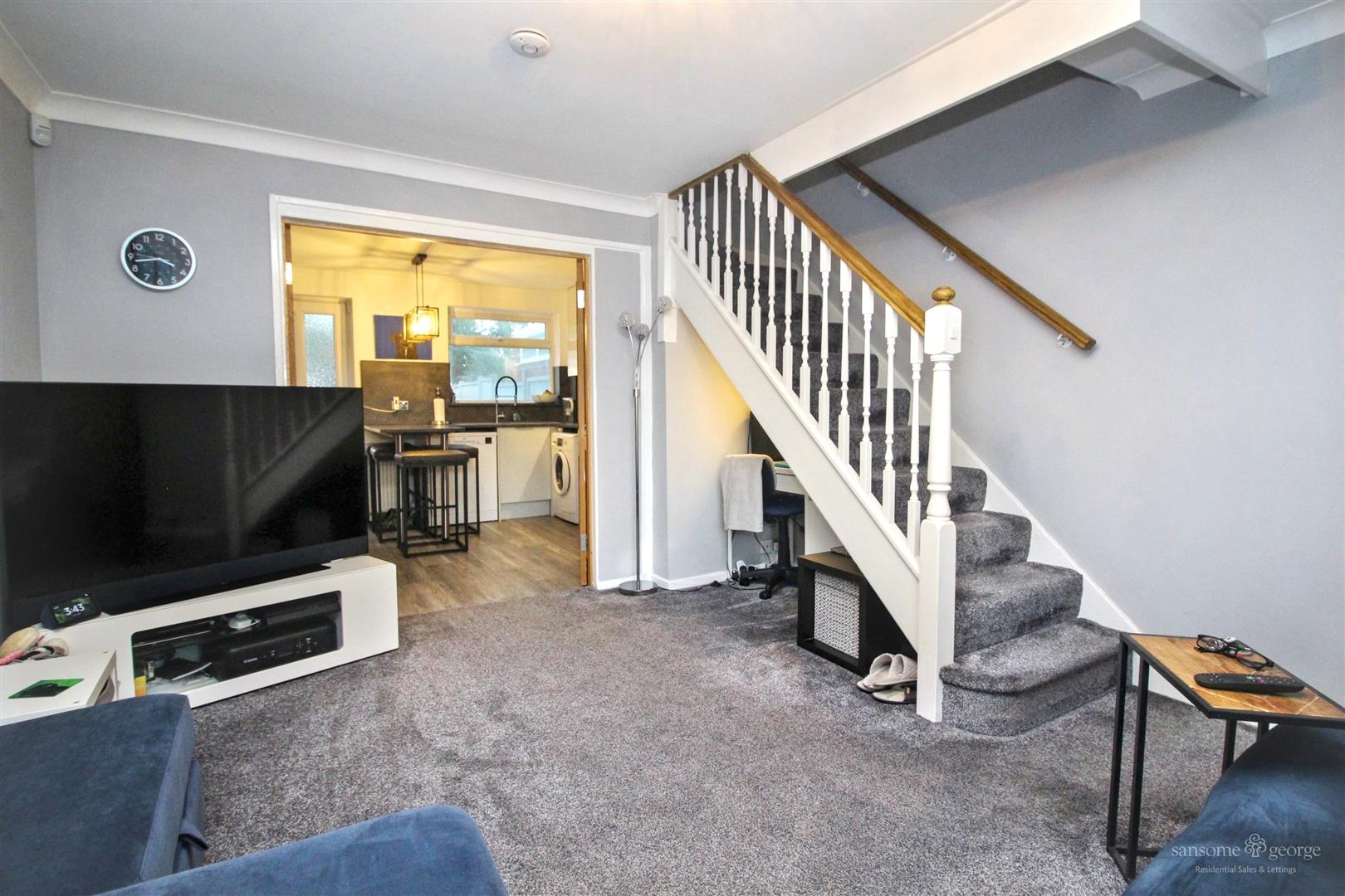 2 bed property in Pottery Road, Reading
